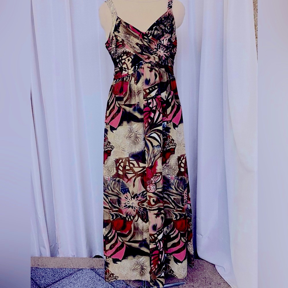 Floral sleeveless maxi dress